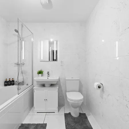 4br Perfect For Long Free Parking