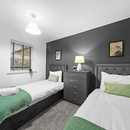 4br Perfect For Long Free Parking *